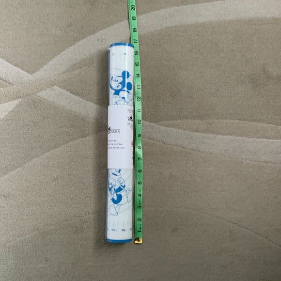 MICKEY MOUSE SILICONE PASTRY MAT - MOUSEWARES - Picture 2 of 8